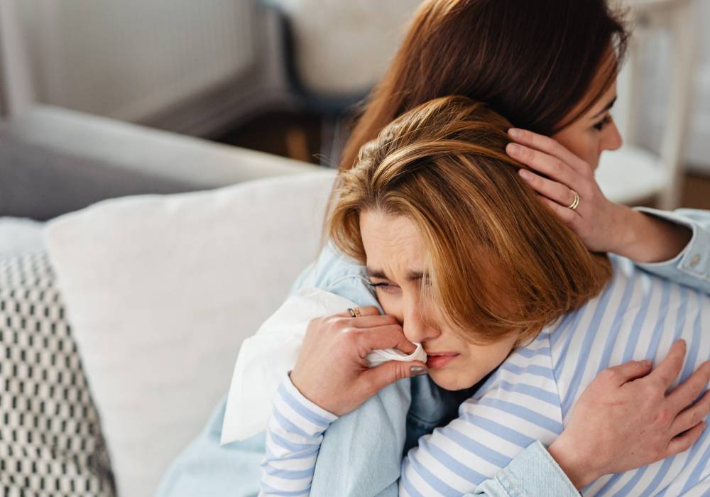Apoyo emocional entre mujeres durante la menopausia, clave para atravesar la depresión en la menopausia