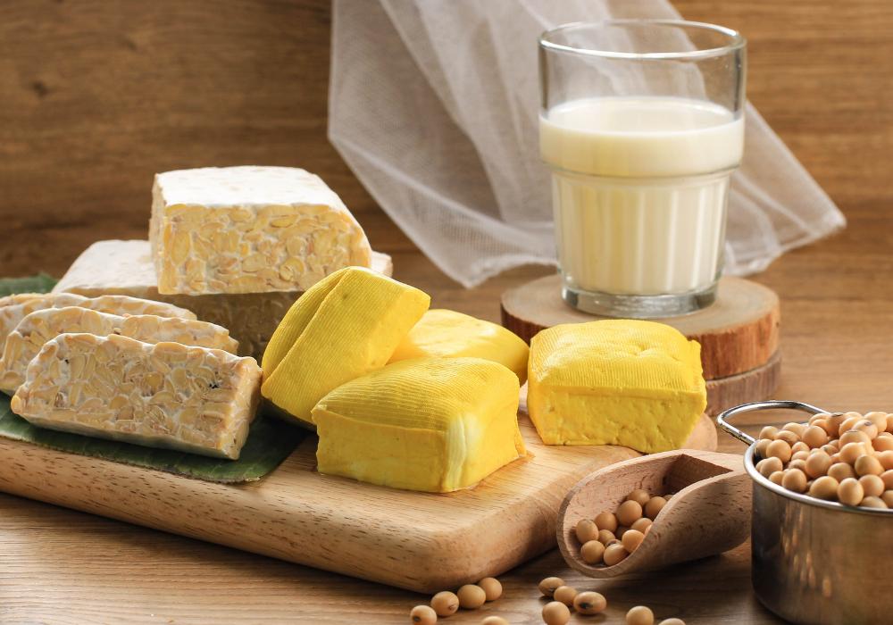 Alimentos de la dieta japonesa ricos en fitoestrógenos, parte de las narrativas de la menopausia en distintas culturas